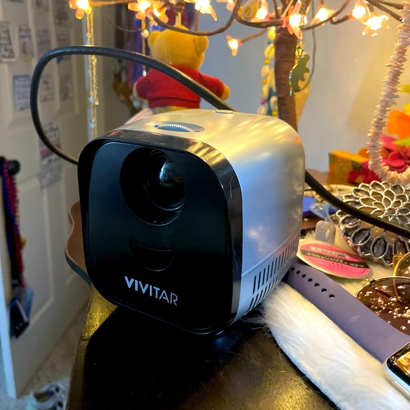 Vivitar Mini Projector - Picture 1 of 4